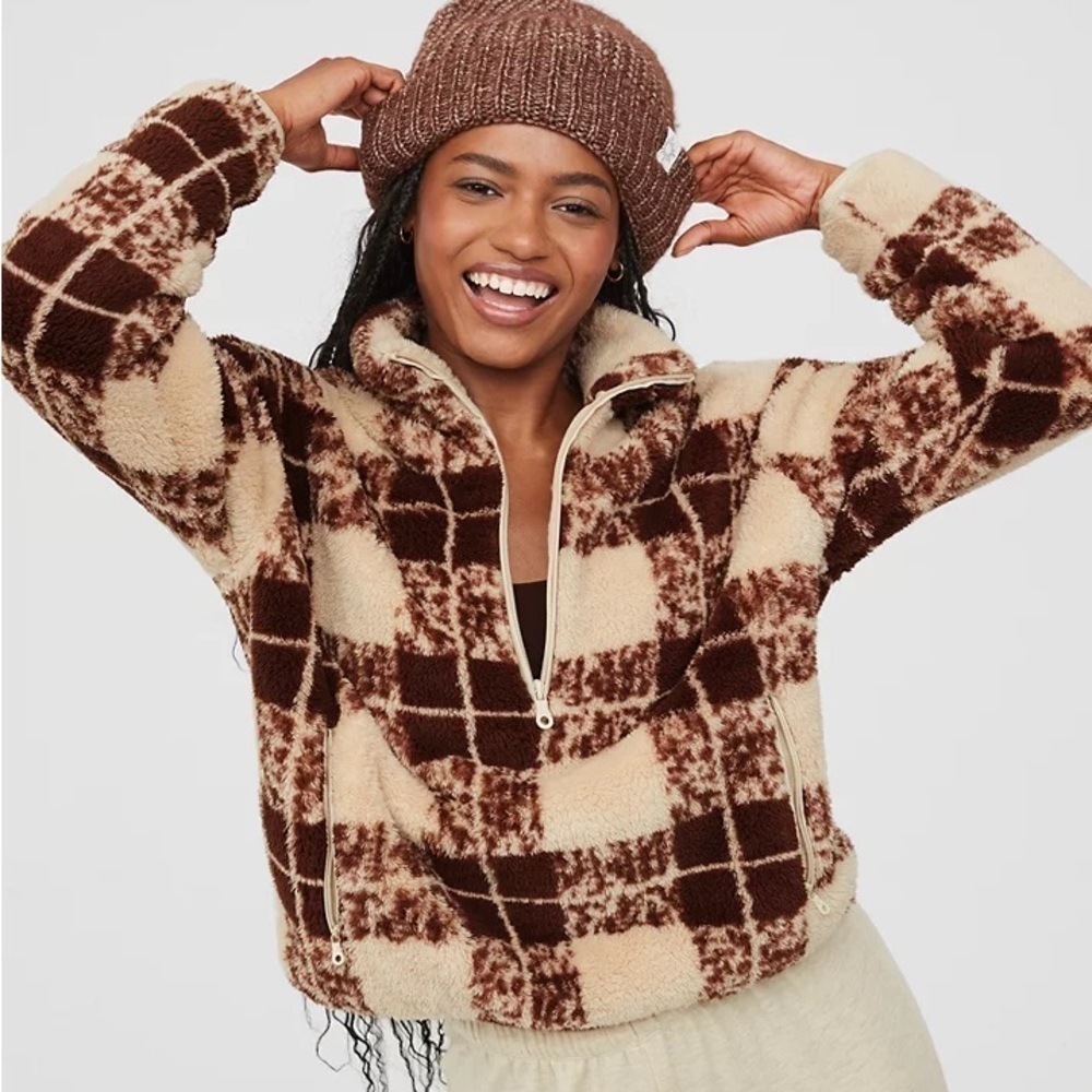 Aerie Fluffy Sherpa Quarter Zip Sweatshirt - M